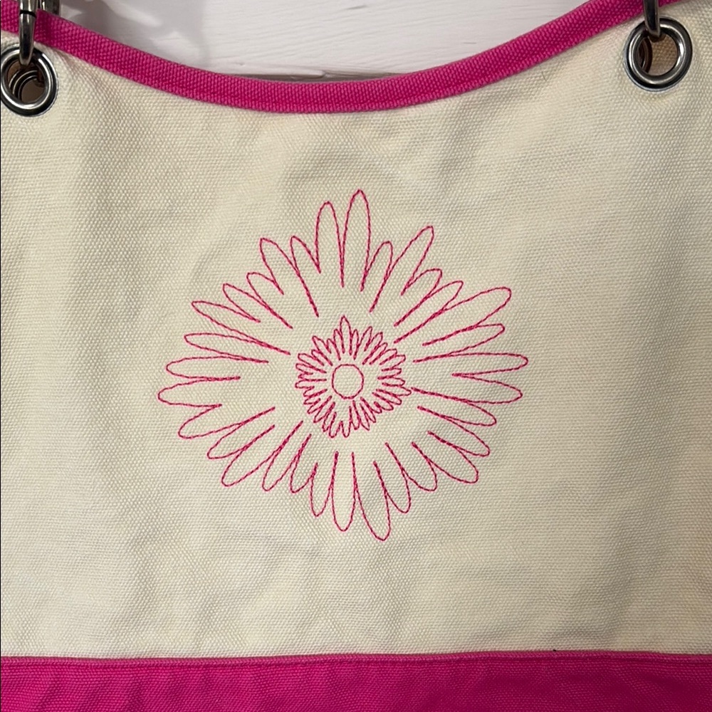 Vibrant Pink and Cream Canvas Tote with Daisy Design - Picture 2 of 9